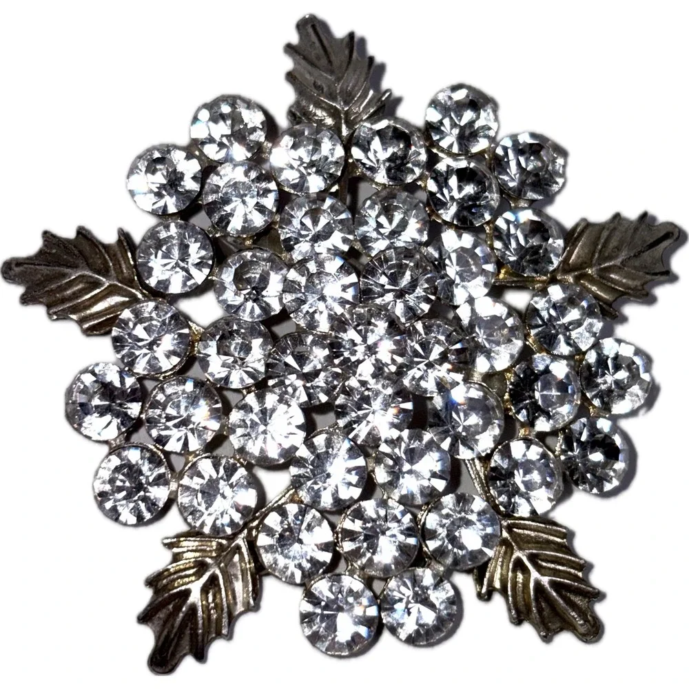 Vintage 1950s Rhinestone Brooch Pin Silver Tone Leaf Crystal Floral‎ Statement